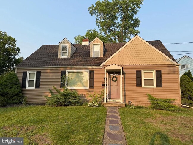 Primary Photo - 509 5th Ave