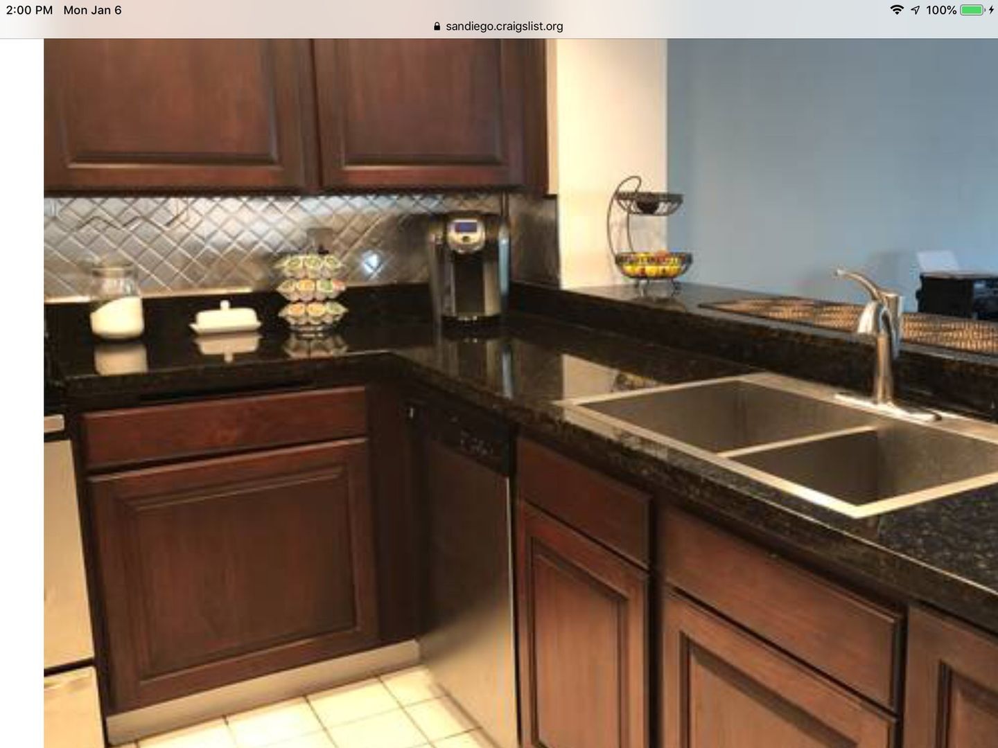 Building Photo - 135 S Sierra Ave