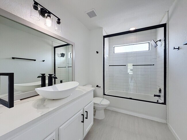 Building Photo - 16710 Caribbean Breeze Way