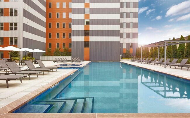 Building Photo - 400 Claremont Ave