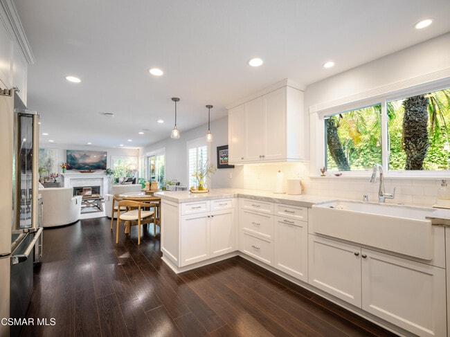 Building Photo - 5235 Evanwood Ave