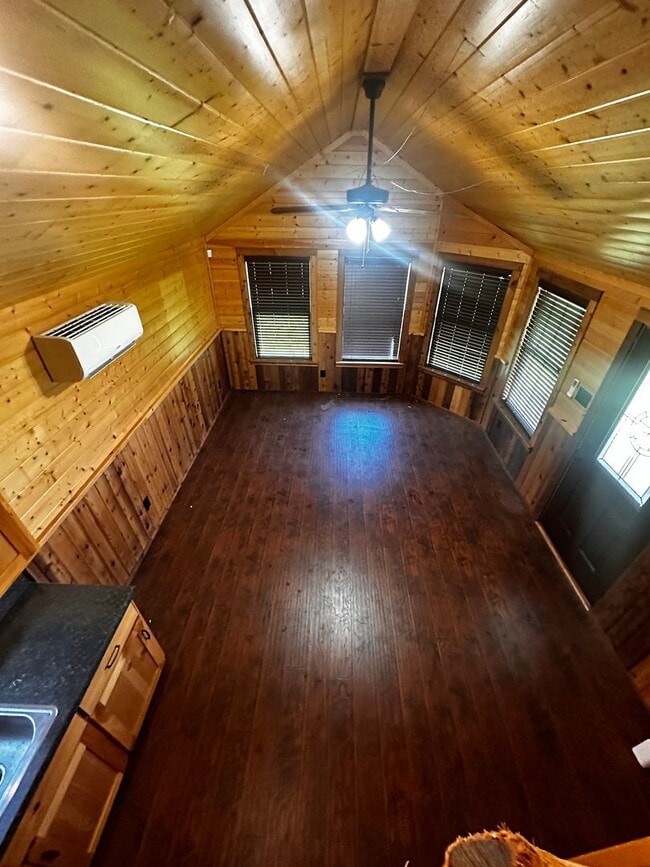 Building Photo - CABIN - Brock ISD - HORSES WELCOME
