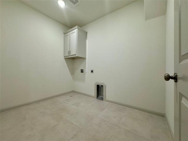 Building Photo - 1066 Fullerton Dr