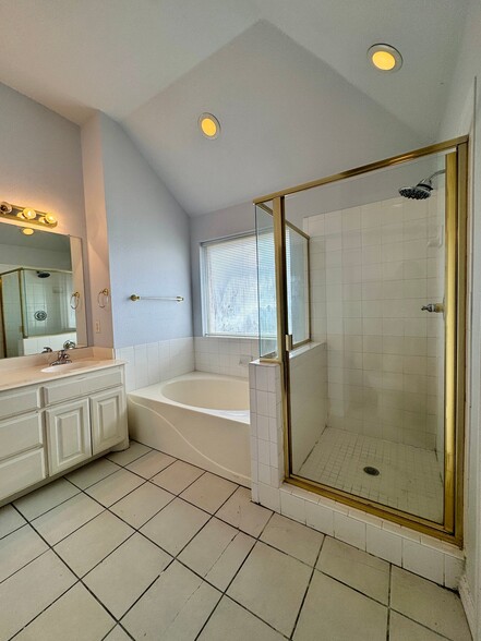 Building Photo - 5812 Blackmon Ct