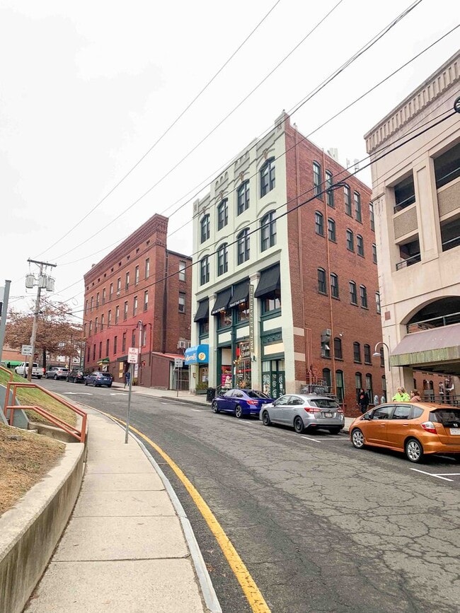 Building Photo - 7 Old S St