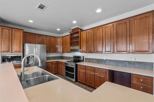 Building Photo - 289 Heatherwood Dr