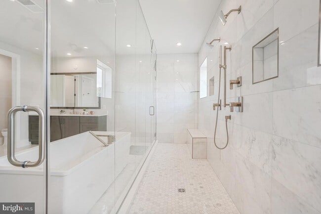 Building Photo - 12321 Potomac Hunt Rd