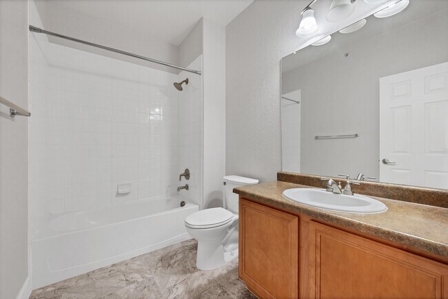 Building Photo - 15700 E Jamison Dr
