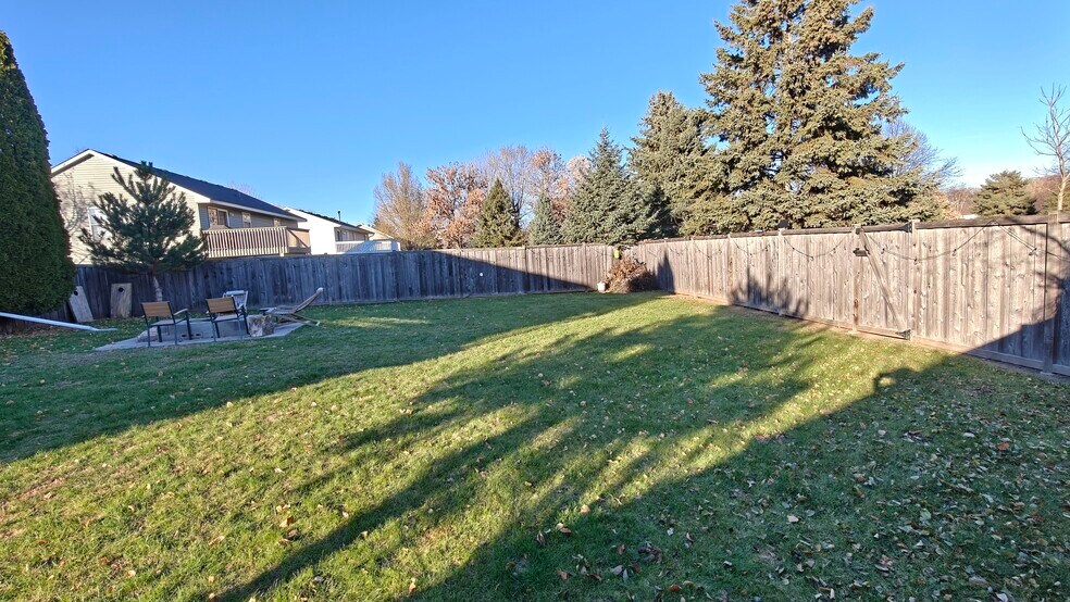 Building Photo - 1943 Parkway Ave