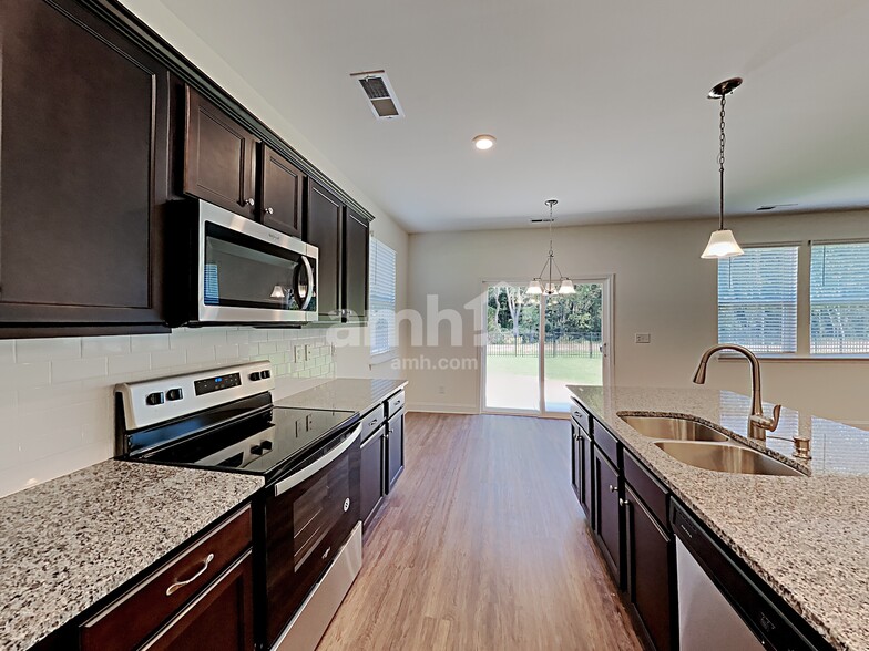 Building Photo - 12030 Riley Nicholes Wy