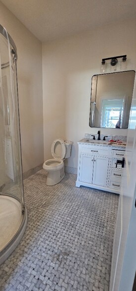 Building Photo - 17 Hadley Pl
