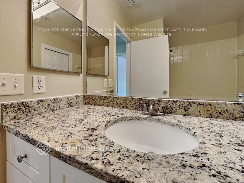 Building Photo - 817 Benninger Dr