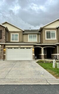 Building Photo - Your Next Home Awaits!