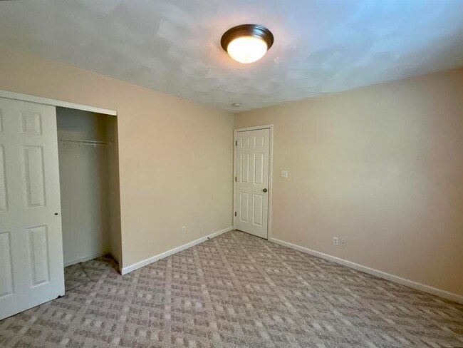 Building Photo - 1511 English Pine Ln