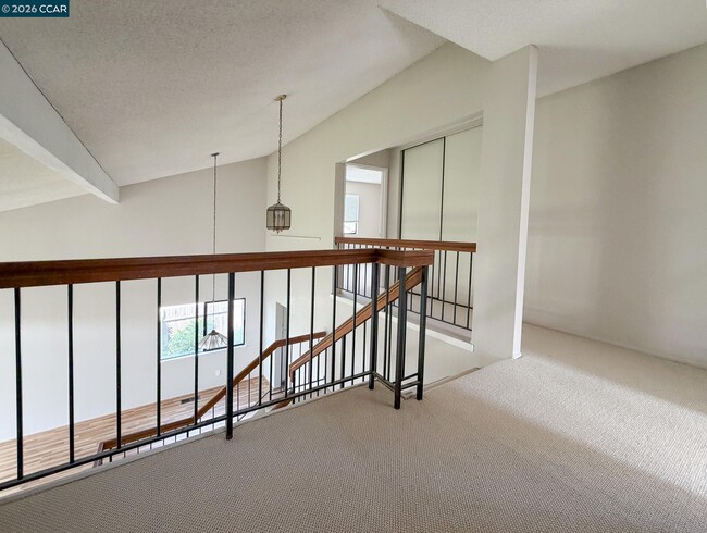 Building Photo - 118 Meadowlark Way