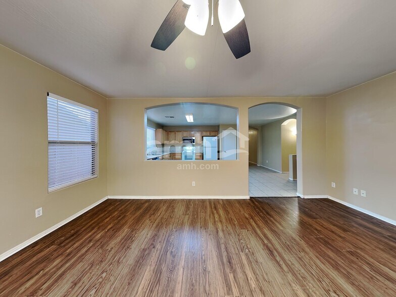 Building Photo - 7312 W Cordes Rd