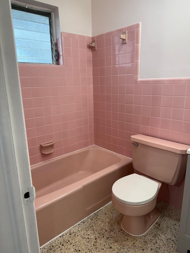 Building Photo - 126 Cleveland St