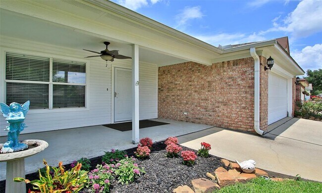 Building Photo - 6867 Stillwater Dr