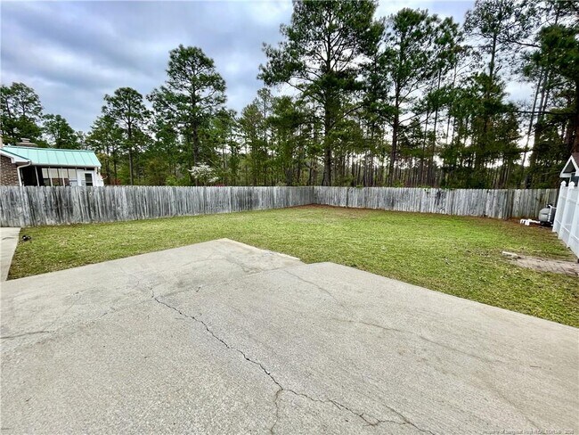 Building Photo - 623 Daharan Dr
