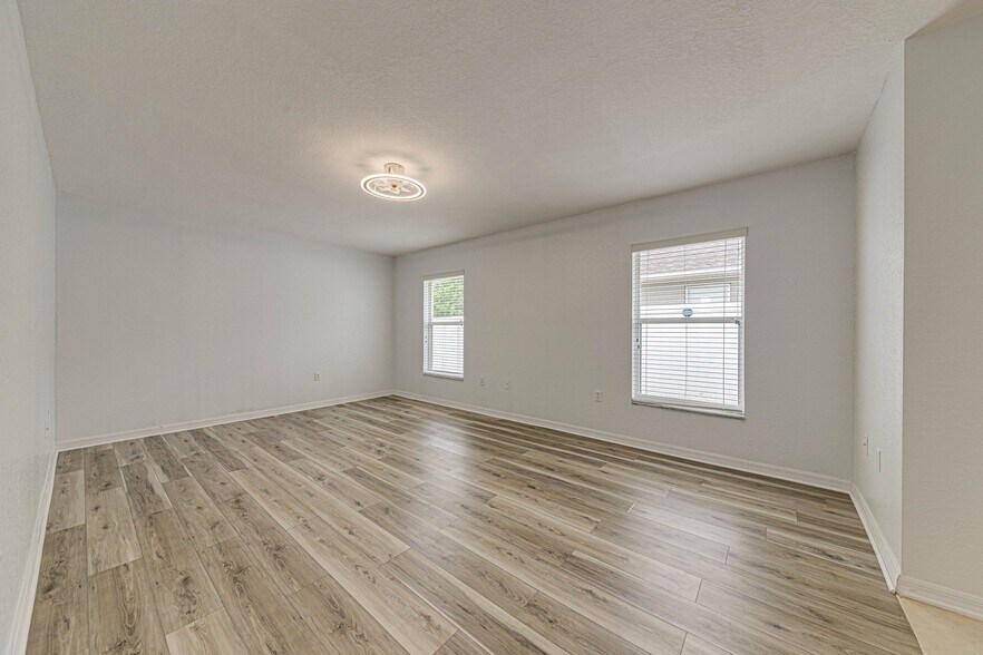 Building Photo - 1176 Lake Pl Ct