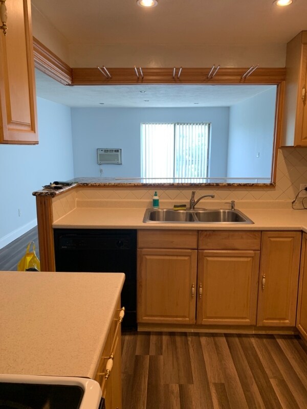 Building Photo - 1100 Governors Dr