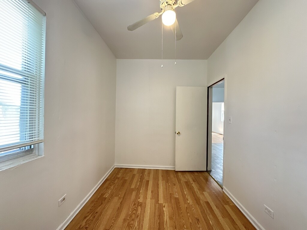 Building Photo - 1717 N Kimball Ave