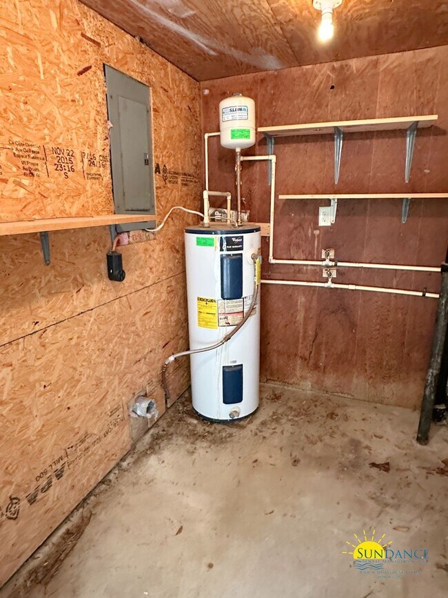 Building Photo - Beautiful 2-Bedroom Home in the Heart of Pensacola!