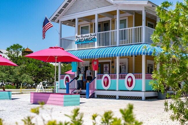 Building Photo - 1732 W County Hwy 30A