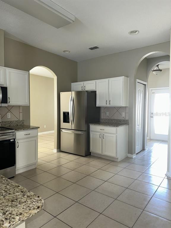 Building Photo - 30513 Latourette Dr