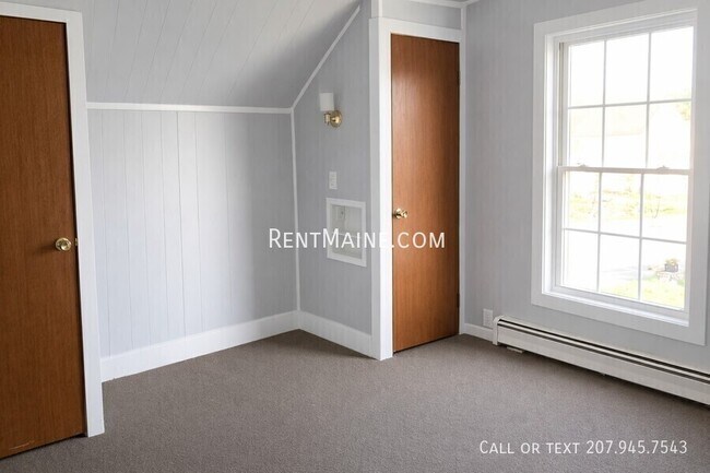 Building Photo - 11 Somerset St