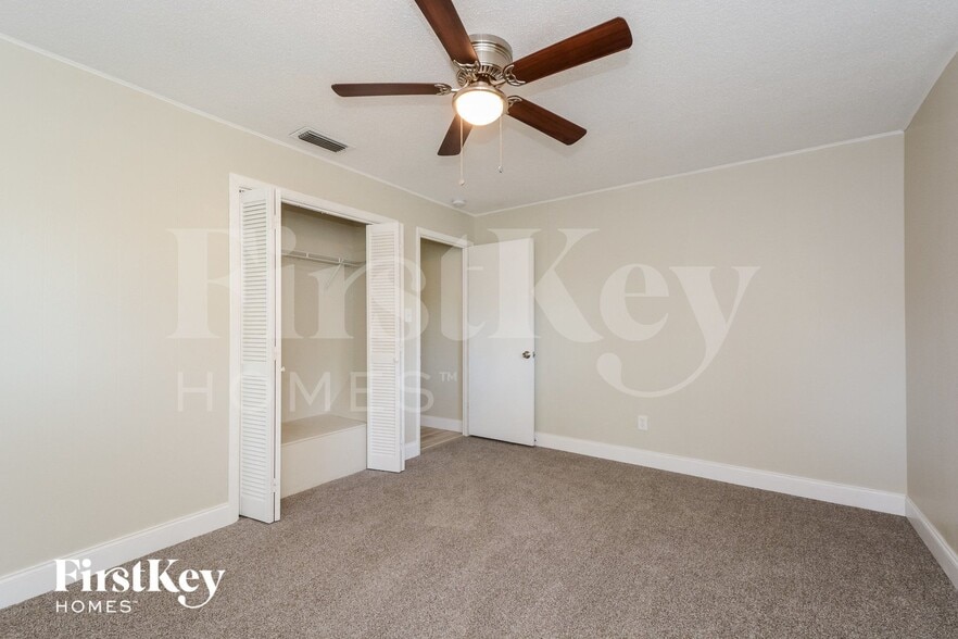 Building Photo - 4936 Bobbie Ave