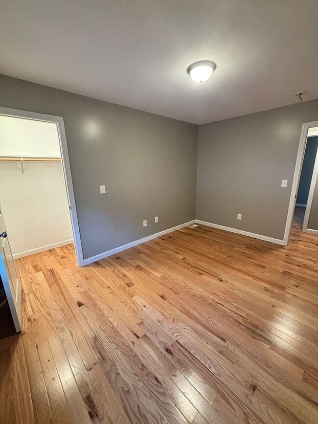 Building Photo - Beautiful Duplex in the Heart of Indian Or...