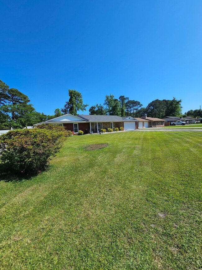 Building Photo - Caropines in Surfside Beach