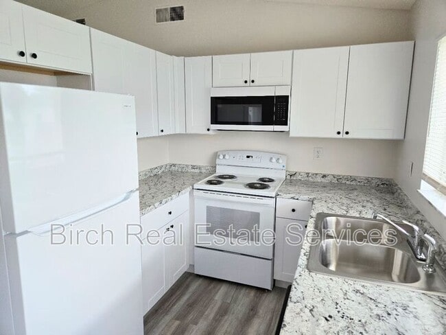 Building Photo - 5122 Muriel Ln