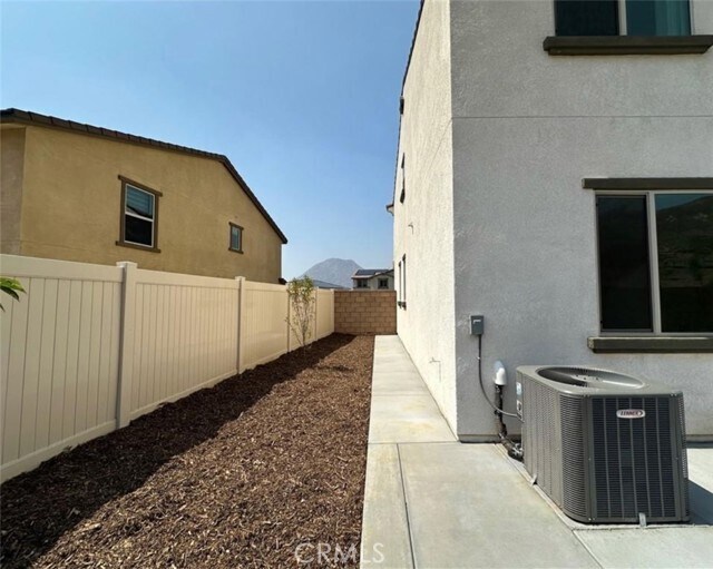 Building Photo - 8489 Anthony St