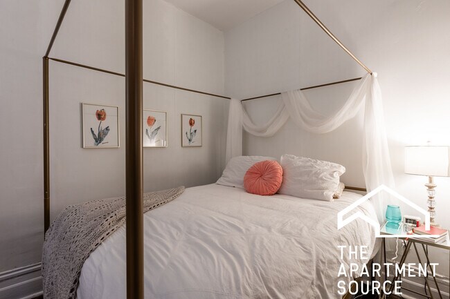 Building Photo - 2465 N Lincoln Ave