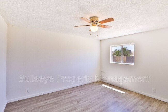 Building Photo - 1417 E Southern Ave