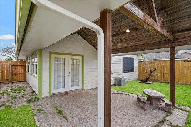 Building Photo - 13639 Tanvern Ln