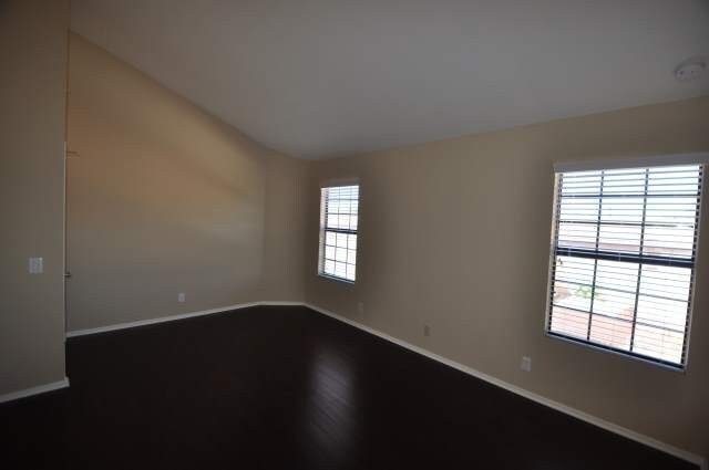 Building Photo - Walnut Glen Townhomes
