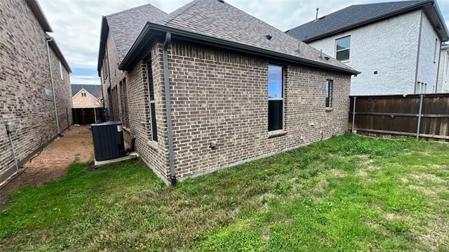 Building Photo - 4557 El Paso Dr