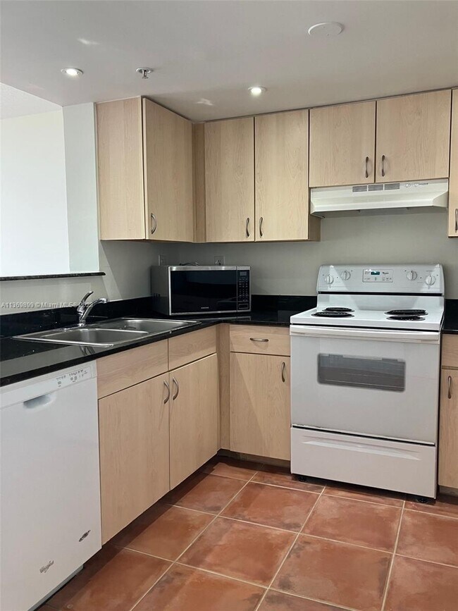 Building Photo - 3000 Coral Way