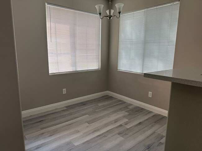 Building Photo - 2BD/2BATH CONDO