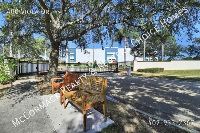 Building Photo - 400 Viola Dr