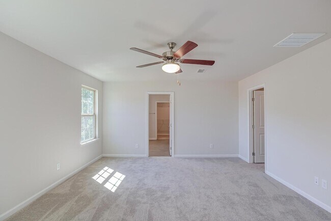 Building Photo - 5 Bedroom Home in Youngsville, right off o...