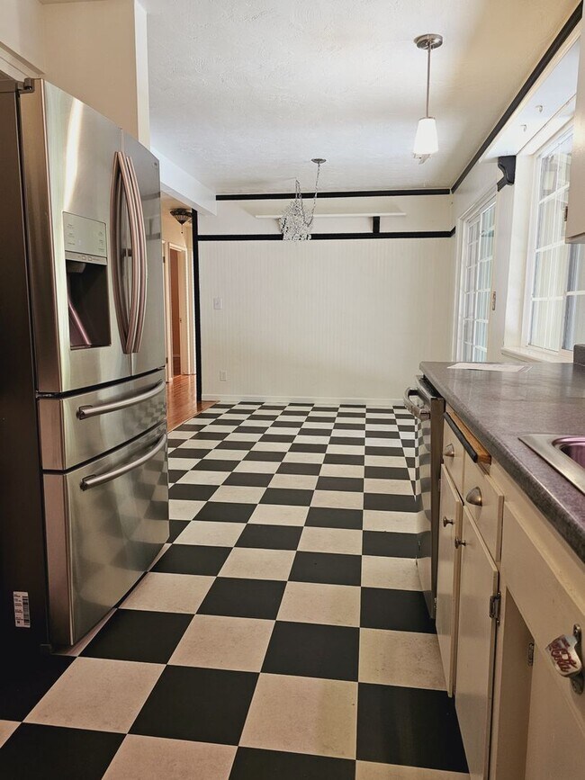 Building Photo - Charming 3 Bedroom Home Near Downtown Jacksonville