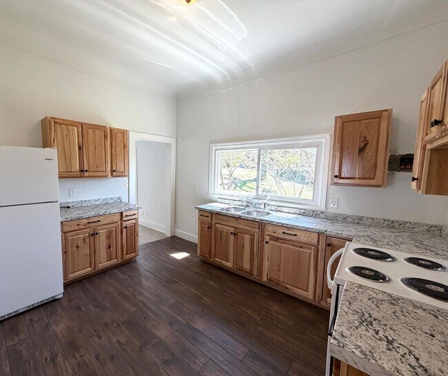 Building Photo - North - Crossing the Finish Line!