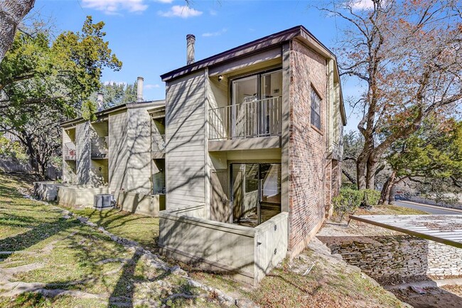 Building Photo - 1804 Capital Pkwy