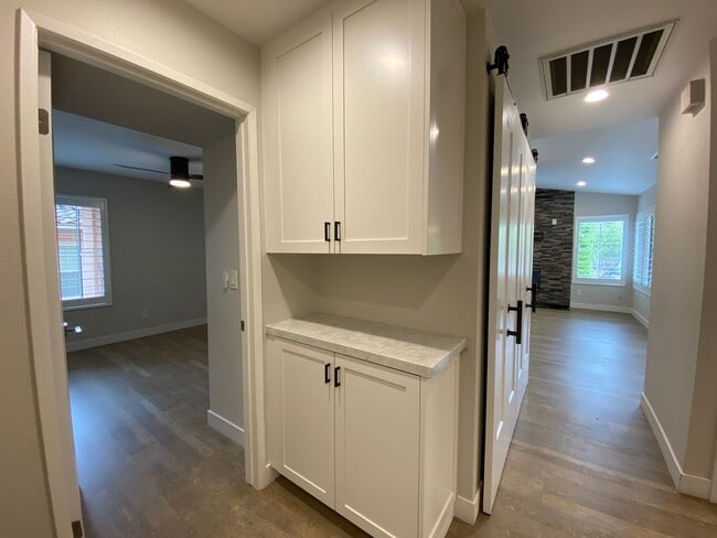 Building Photo - *Special Offer*Beautifully Renovated Condo in Rancho Bernardo!
