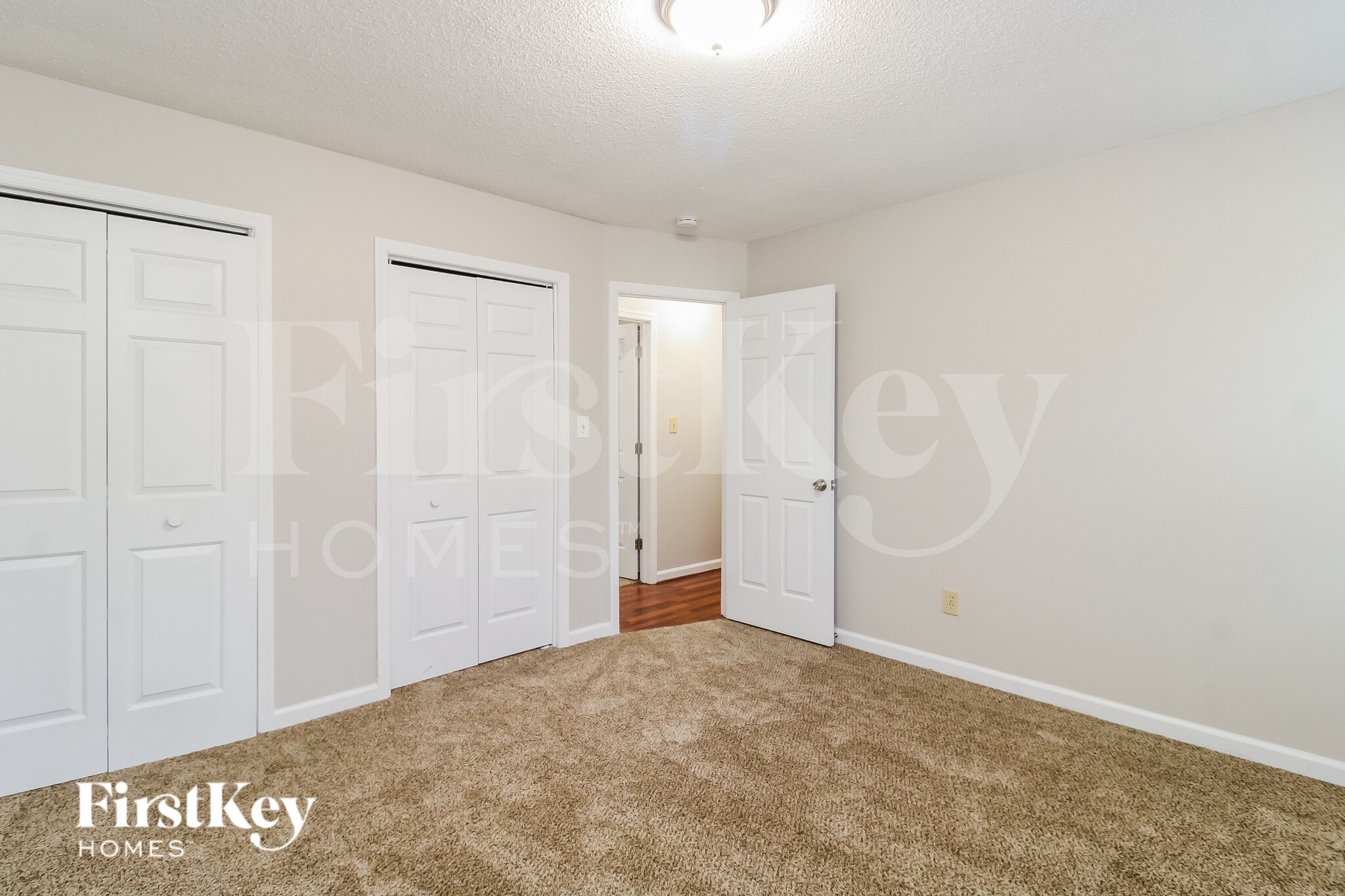 Building Photo - 3005 Manchester Dr