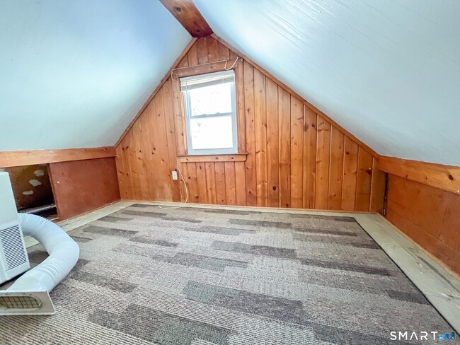 Building Photo - 51 Roaring Brook Rd